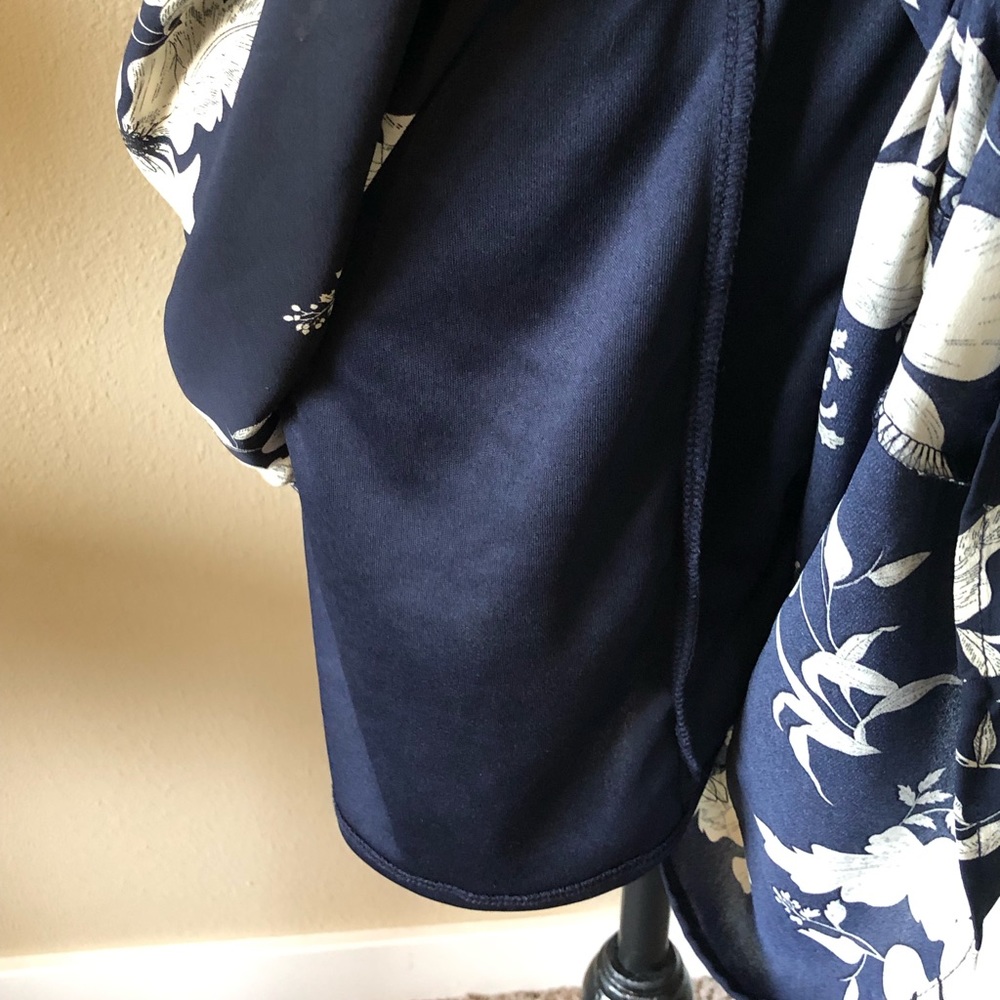 Navy blue with cream colored flowers dress. Size S. - Picture 8 of 12